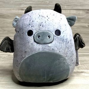 Squishmallow 8" Gio Gargoyle 2023 Soft Stone Gray Gothic Statue Halloween Plush